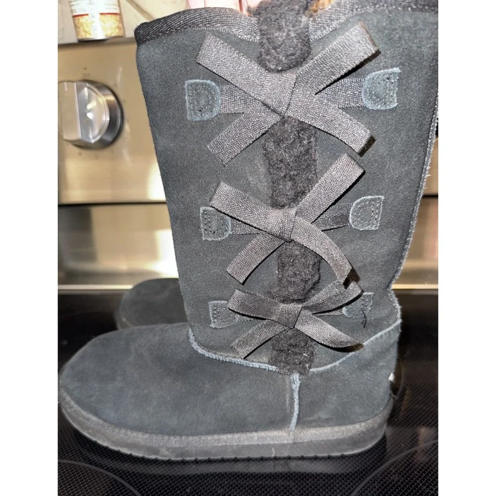 Koolaburra By Ugg‎ Size 4 Black Suede With Black Sherpa
